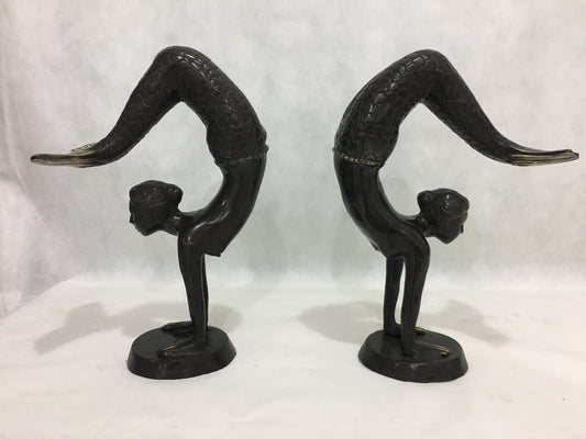 Mermaid handstand on shell 37cm