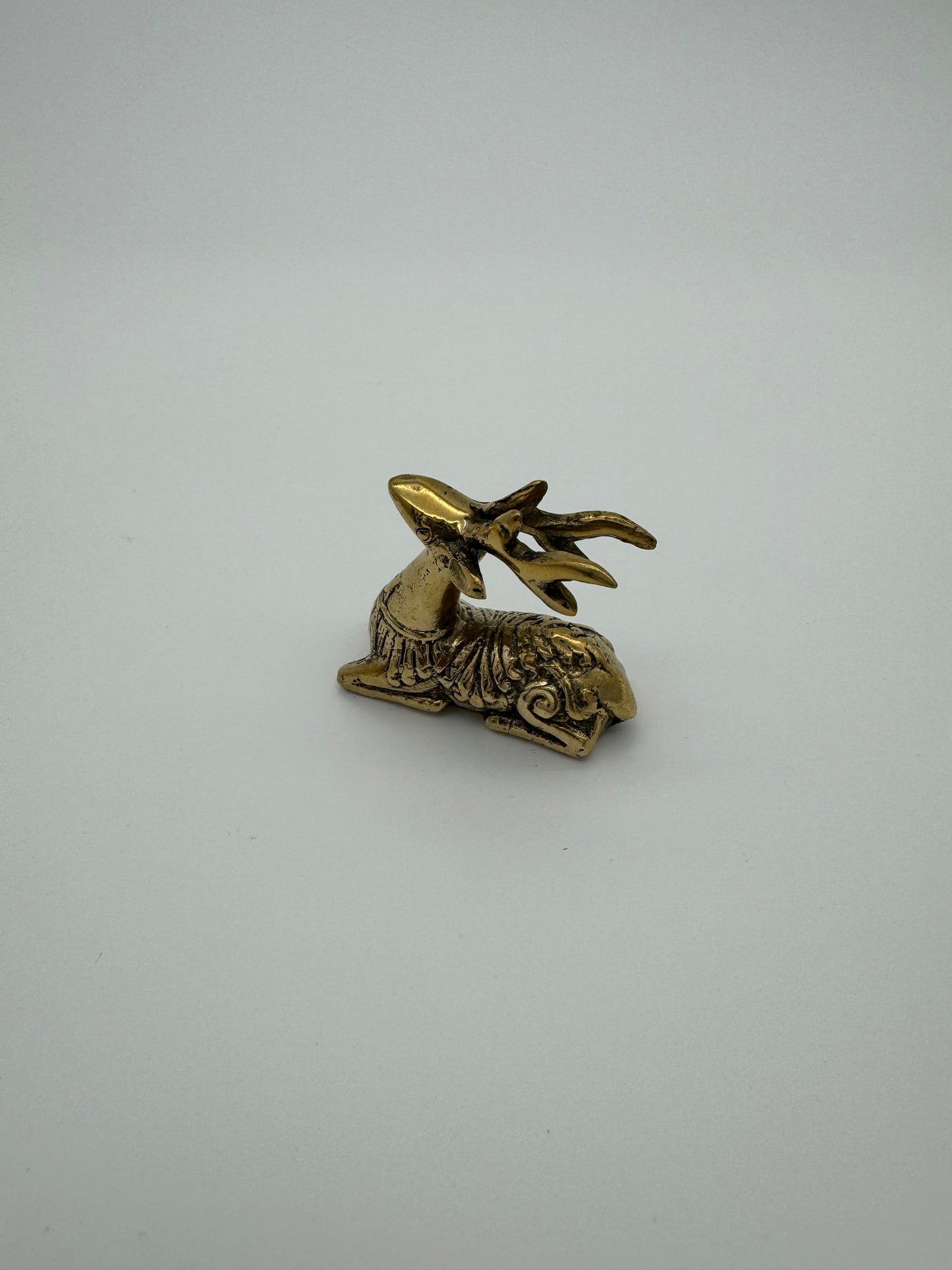 Reindeer Patterned Lying looking forwards 6cm