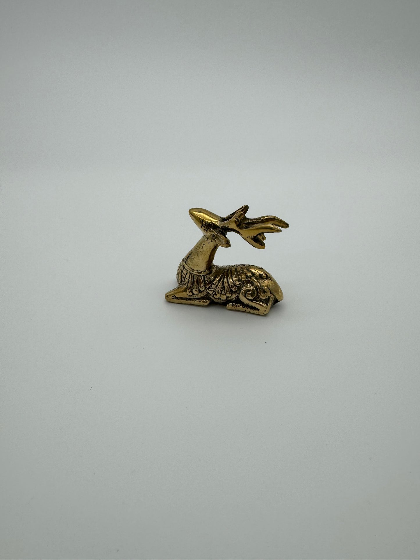 Reindeer Patterned Lying looking forwards 6cm