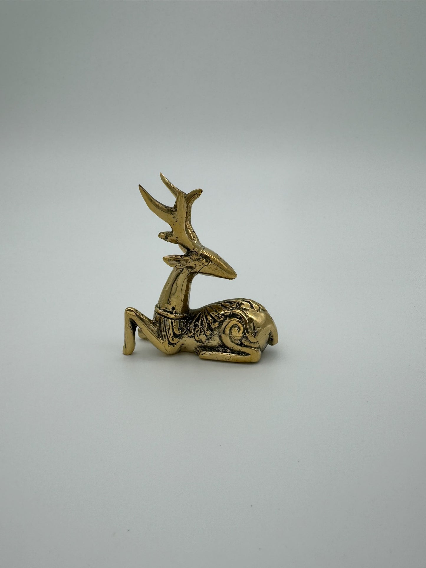 Reindeer Patterned Lying looking back 6cm