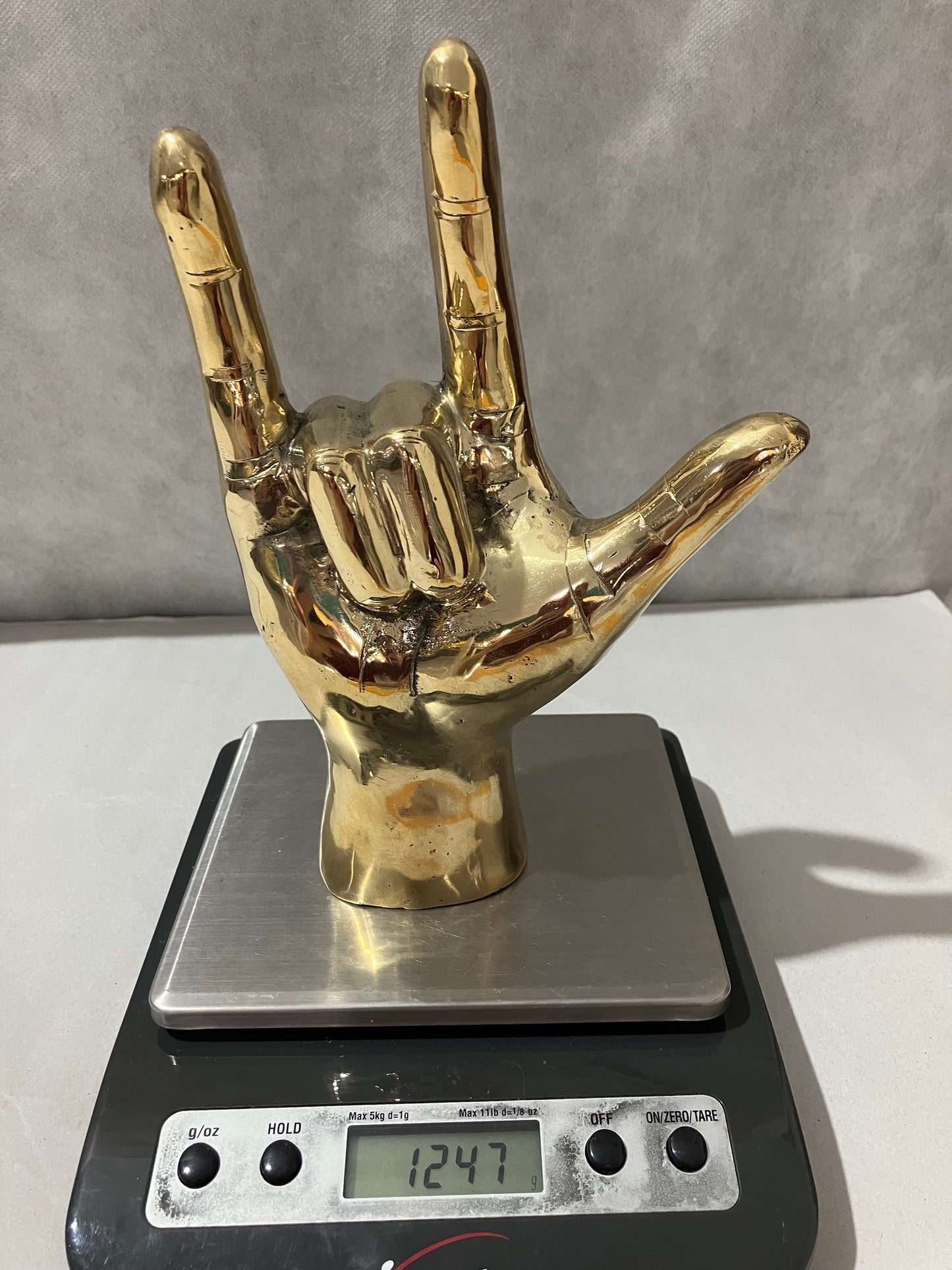 I Love You Hand Sign 26cm