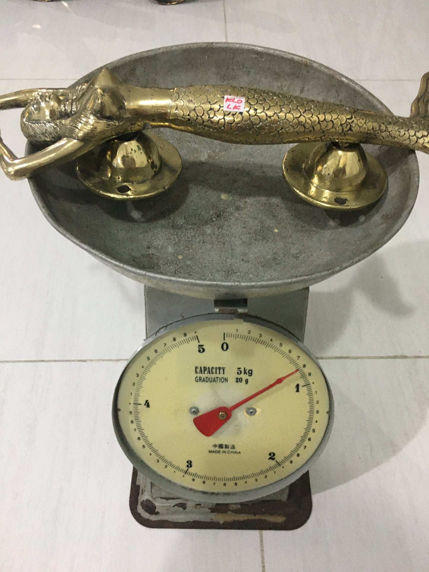 product image weight - Mermaid door handle - Handmade in bronze