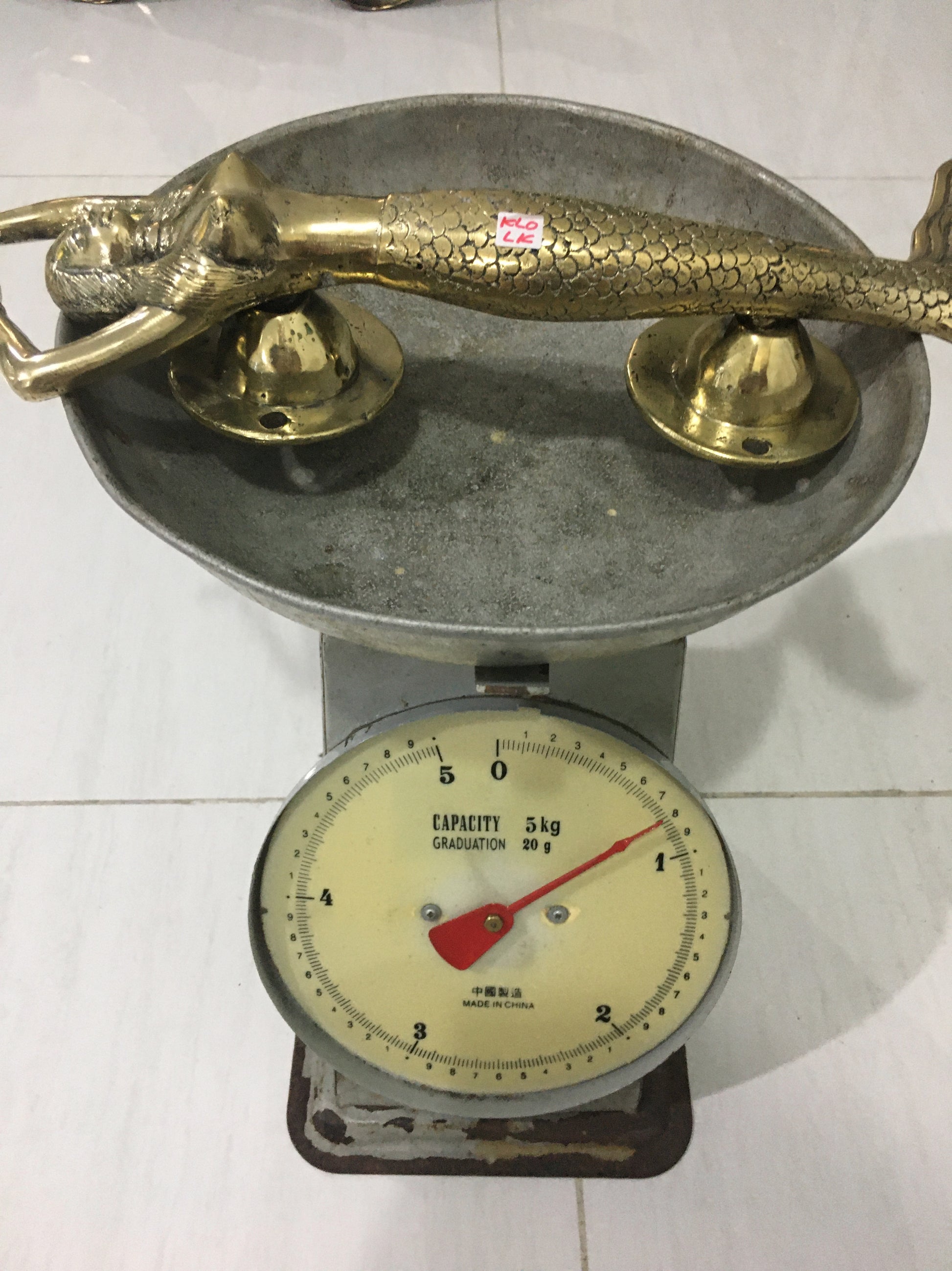 product image weight - Mermaid door handle - Handmade in bronze