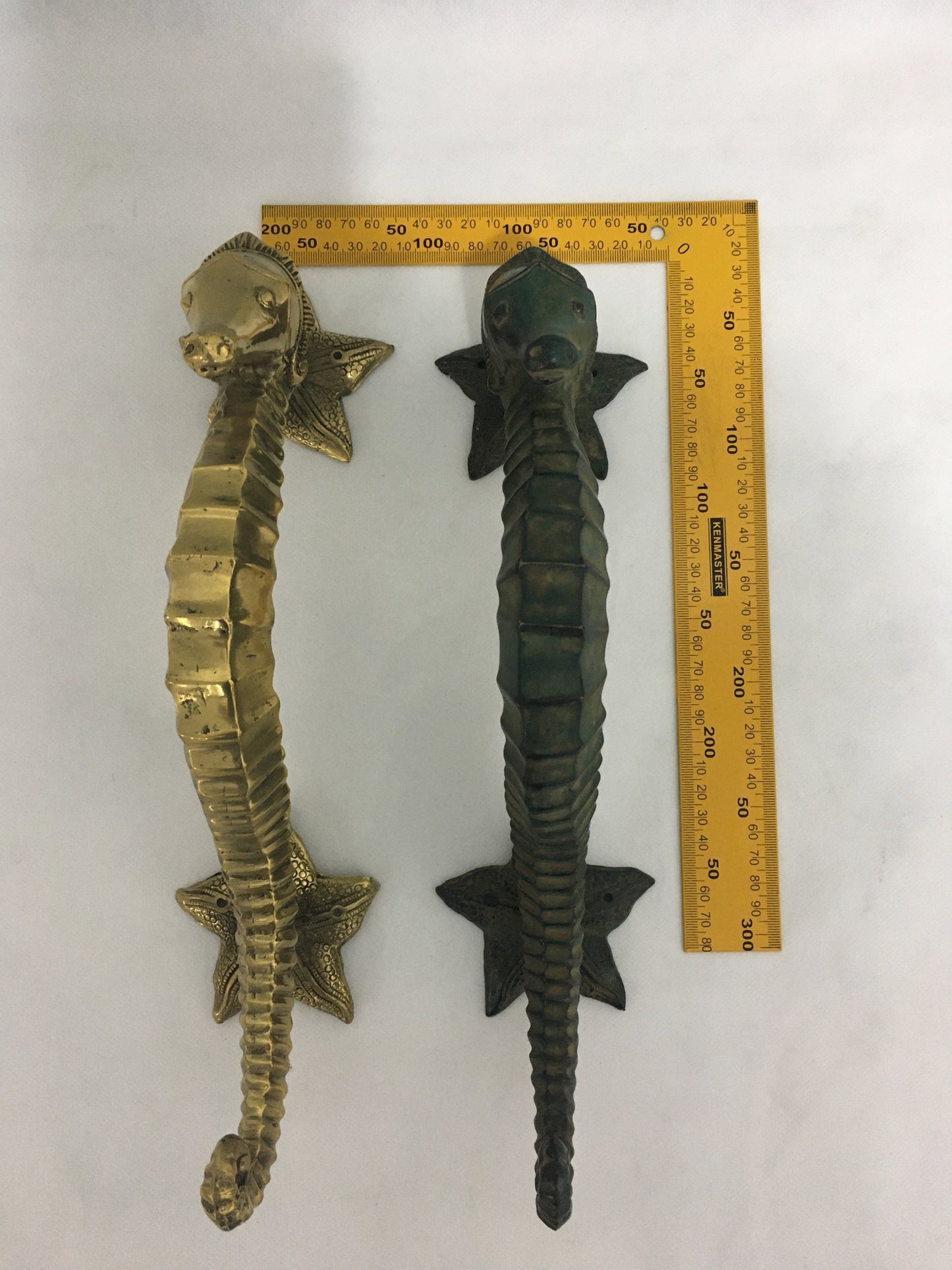 product image dimension 1 - Sea horse door handle - Handmade in bronze