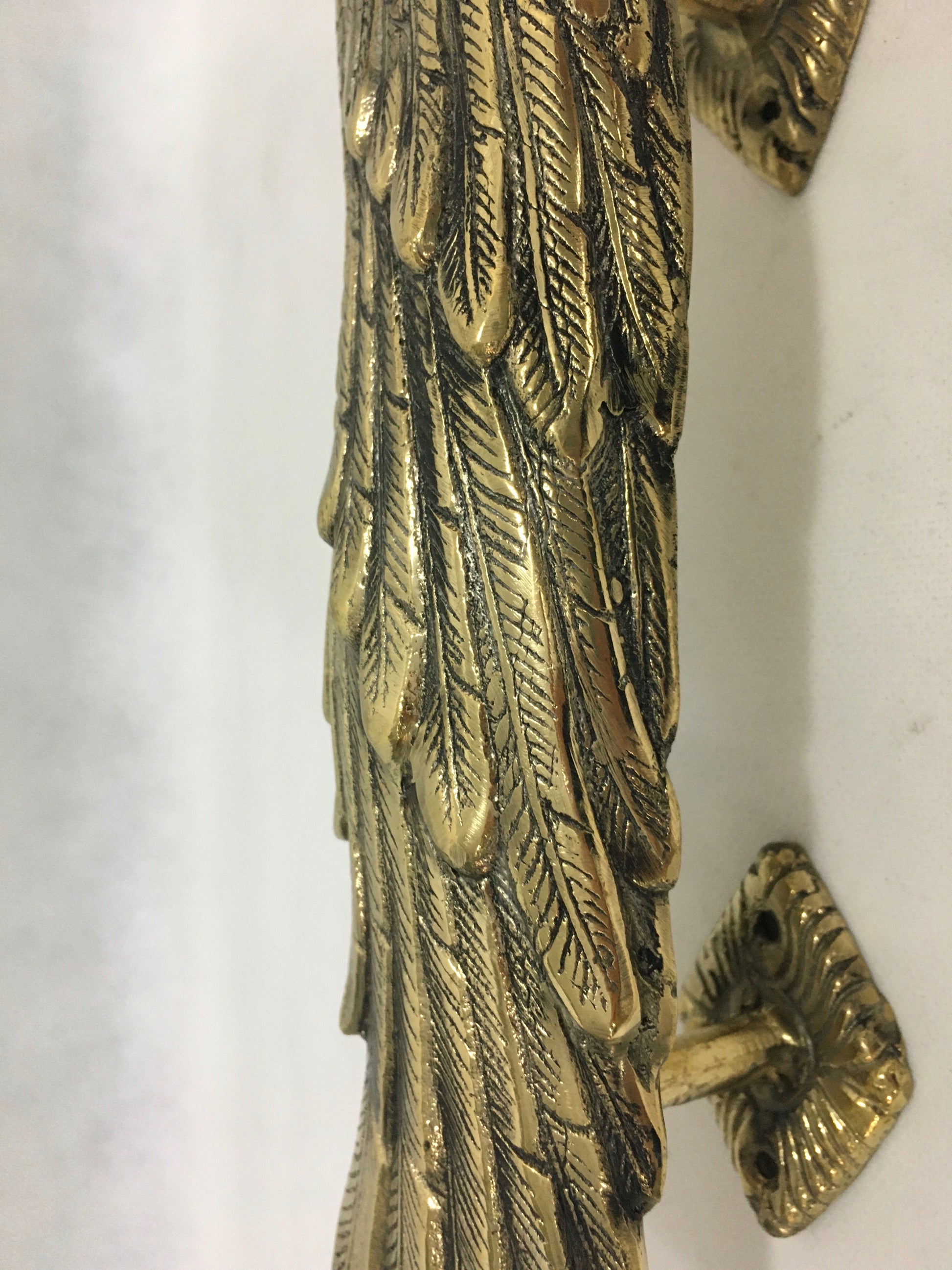 product image hero 2 - Wing door handle - Handmade in bronze