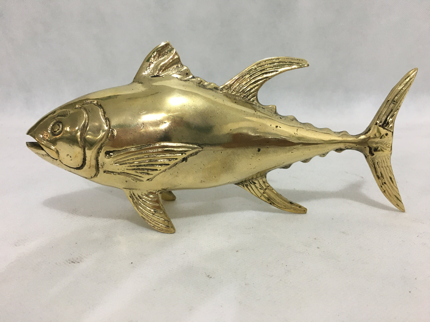 product image hero 2 - Tuna (medium 23cm) - Handmade in bronze