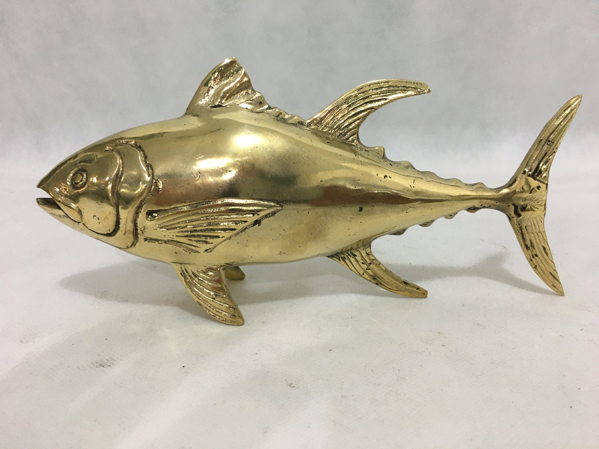 product image hero 2 - Tuna (medium 23cm) - Handmade in bronze