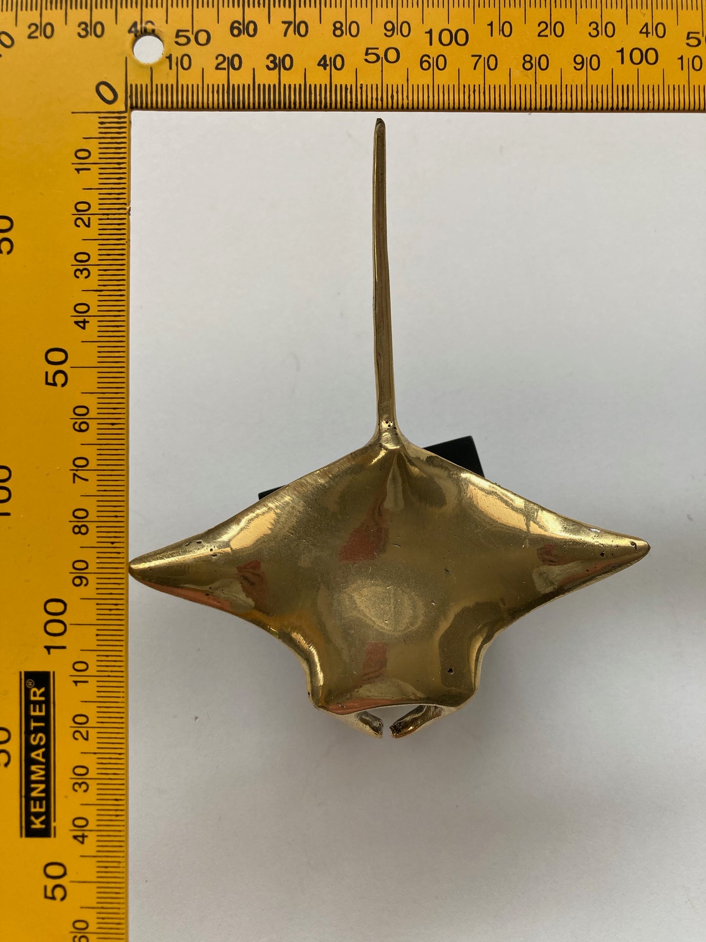 product image dimension 2 - Manta Ray (11cm) - Handmade in bronze